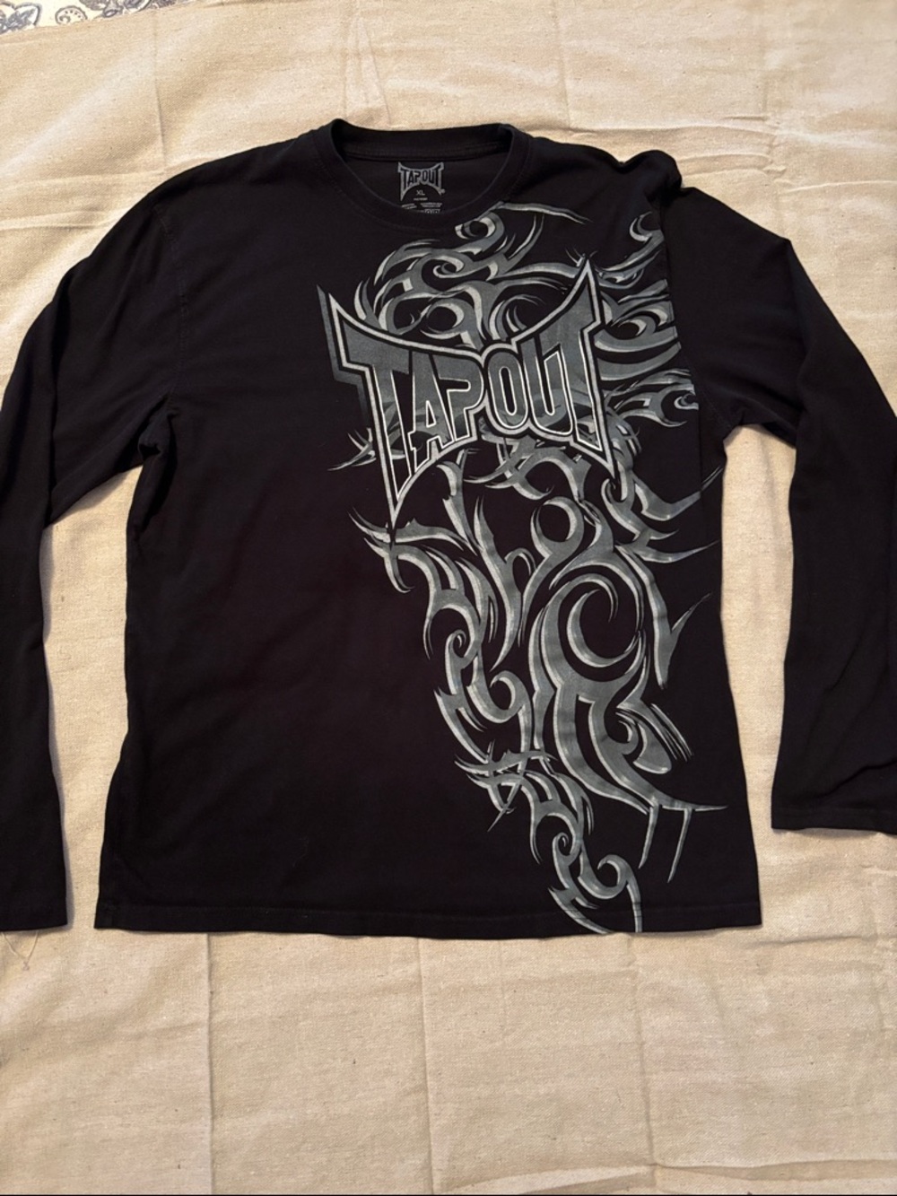 Tapout Black Long-Sleeve Tribal Graphic Tee with Silver Design XL